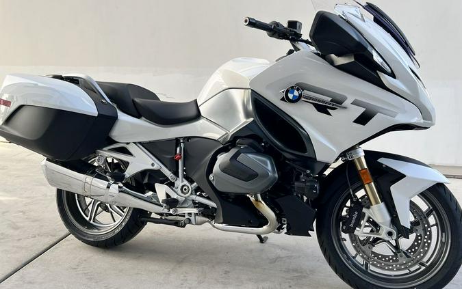 2024 BMW R 1250 RT Alpine White 3