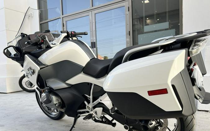 2024 BMW R 1250 RT Alpine White 3