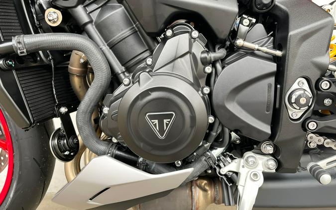 2026 Triumph STREET TRIPLE 765RX