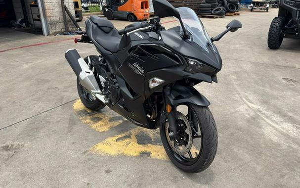 2026 Kawasaki Ninja 500 Metallic Flat Spark Black