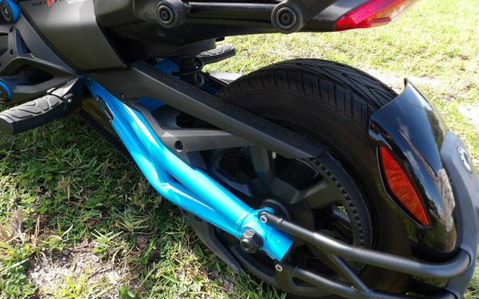 2022 Can-Am Spyder F3 RD S 1330 SE6 BK 22