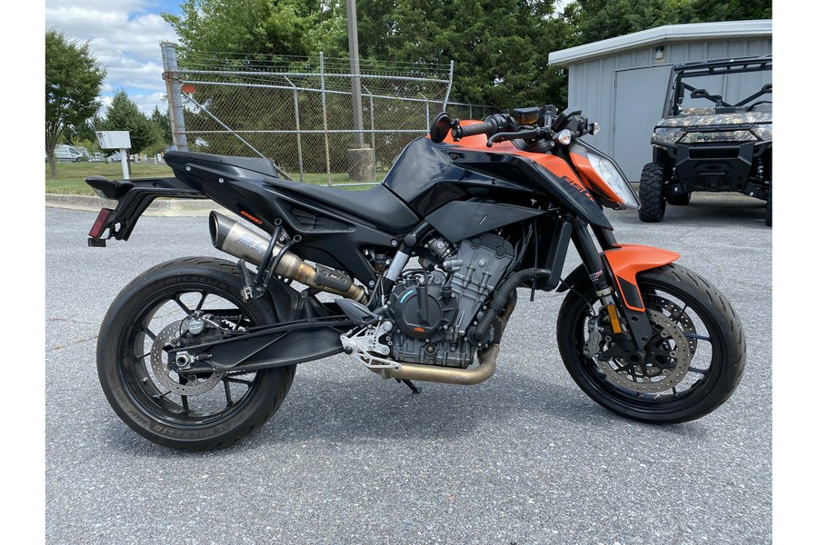 2022 KTM 890 Duke