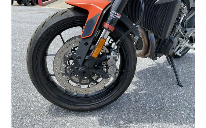 2022 KTM 890 Duke