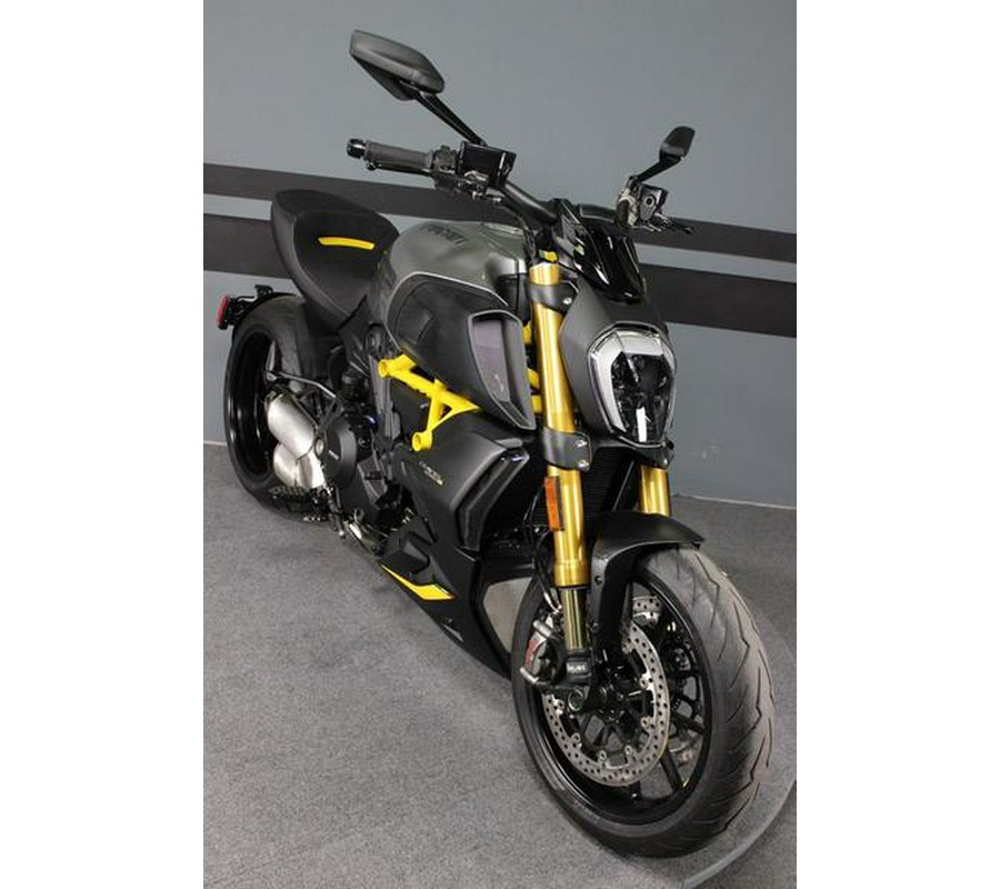 2022 Ducati Diavel 1260 S Black and Steel