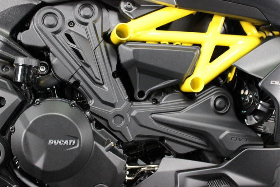 2022 Ducati Diavel 1260 S Black and Steel