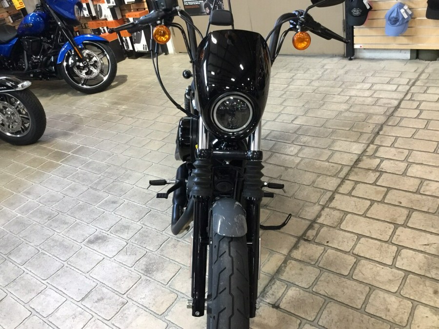 2022 Harley-Davidson® Iron 883™ Gunship Gray