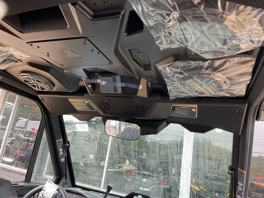 2024 Can-Am® Defender MAX Lone Star Cab HD10