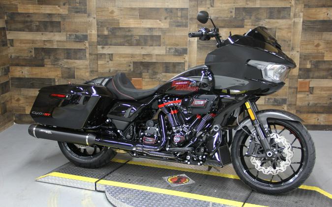 2024 Harley-Davidson CVO™ Road Glide® ST Raven Metallic