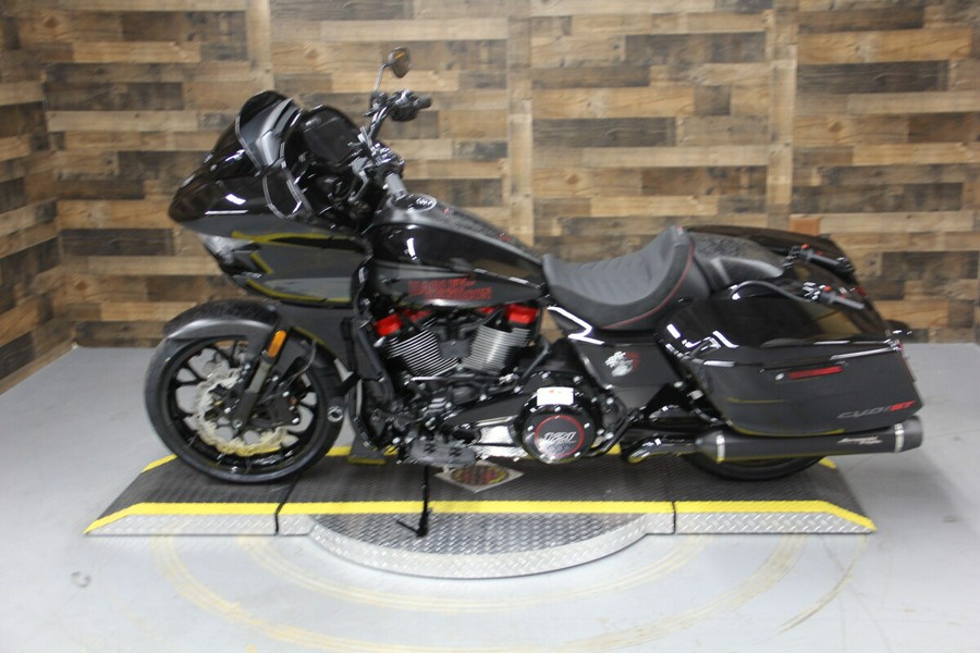 2024 Harley-Davidson CVO™ Road Glide® ST Raven Metallic