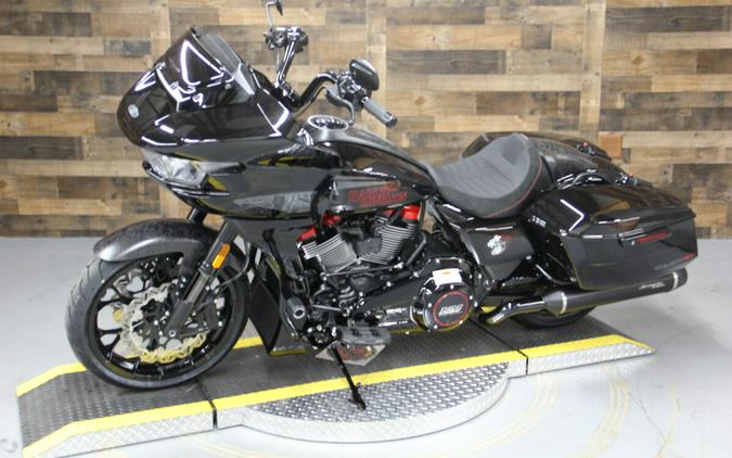 2024 Harley-Davidson CVO™ Road Glide® ST Raven Metallic