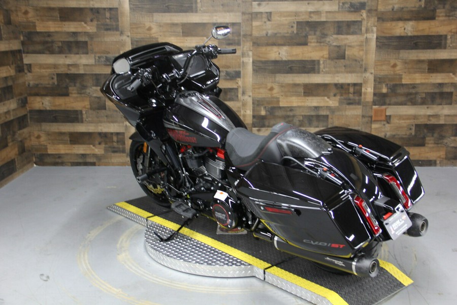 2024 Harley-Davidson CVO™ Road Glide® ST Raven Metallic