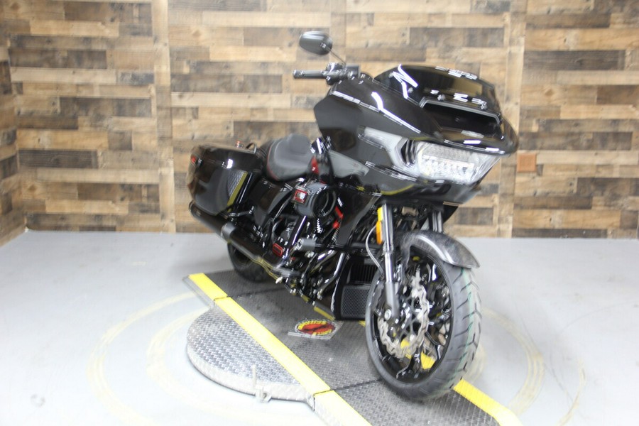 2024 Harley-Davidson CVO™ Road Glide® ST Raven Metallic