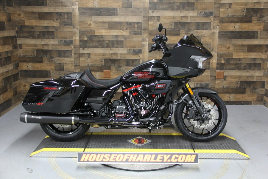 2024 Harley-Davidson CVO™ Road Glide® ST Raven Metallic