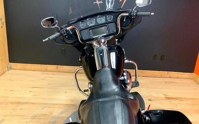 2015 Harley-Davidson® FLHTCU - Electra Glide® Ultra Classic®