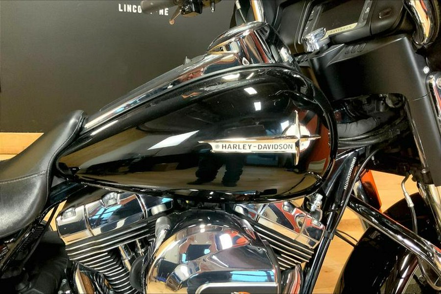 2015 Harley-Davidson® FLHTCU - Electra Glide® Ultra Classic®