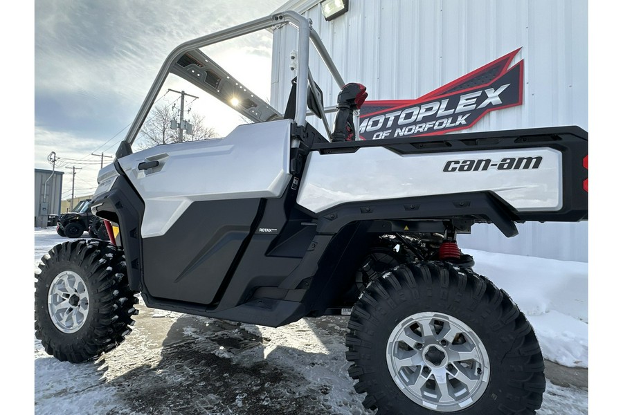 2024 Can-Am DEFENDER XMR HD10 With Half Doors