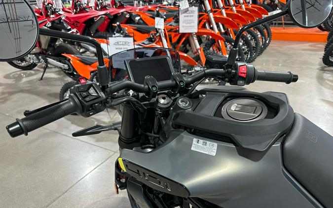 2024 Husqvarna Svartpilen 401