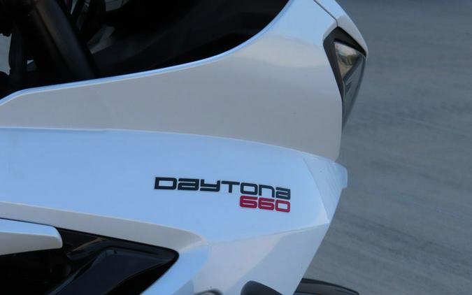 2025 Triumph Daytona 660 Snowdonia WhiteSapphire Black