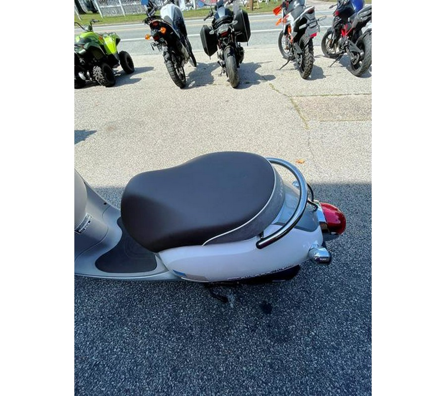 2015 Honda METROPOLITAN