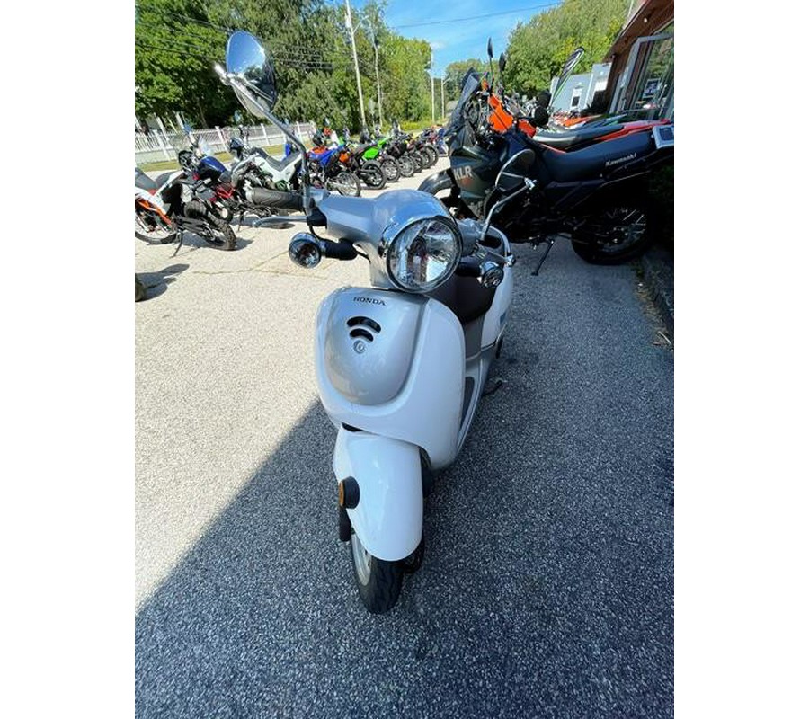 2015 Honda METROPOLITAN