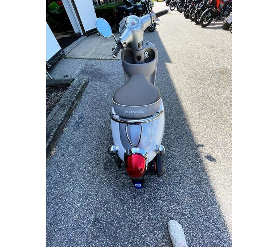 2015 Honda METROPOLITAN
