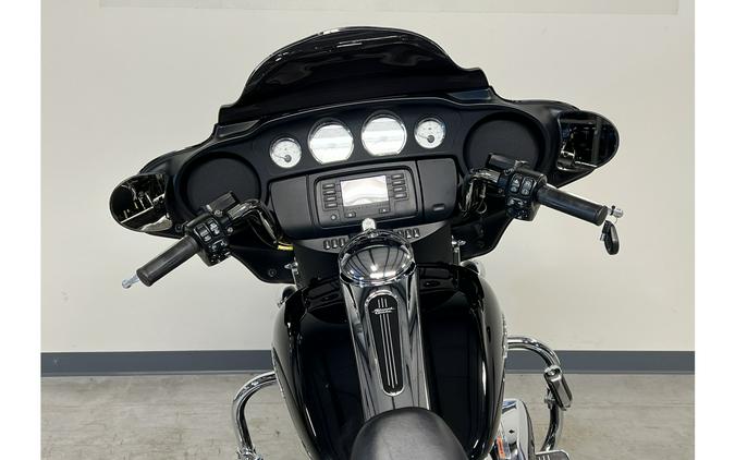 2019 Harley-Davidson® Street Glide® FLHX