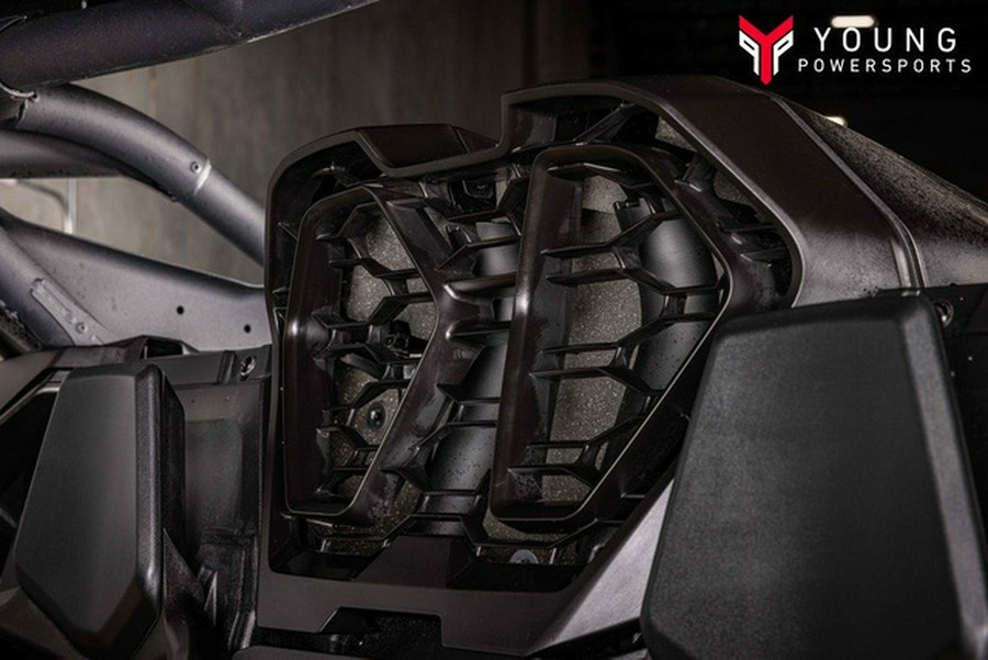 2025 Can-Am Maverick R X rs With SMART-SHOX