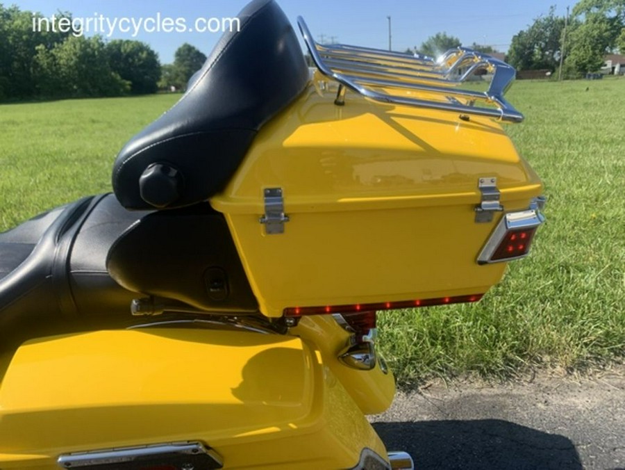 2012 Harley-Davidson® FLHTCUSE7 - CVO™ Ultra Classic® Electra Glide®