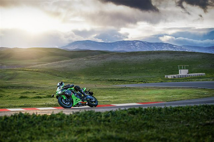 2024 Kawasaki Ninja ZX-6R ABS KRT Edition 40th anniversary