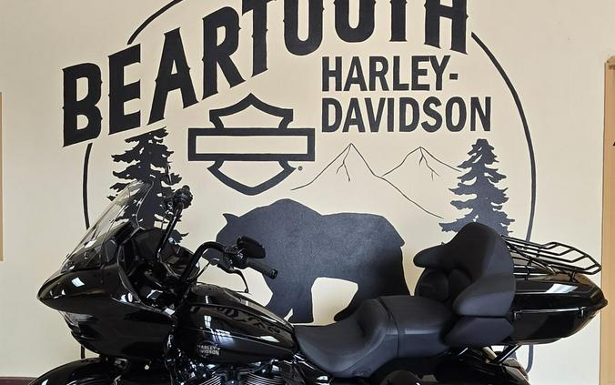 2026 Harley-Davidson® Road Glide Limited Vivid Black Black Trim