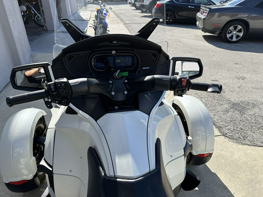 2018 Can-Am® Spyder® RT Limited Dark