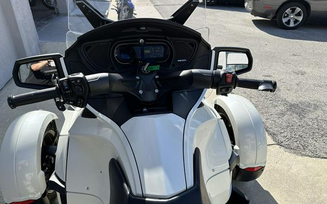 2018 Can-Am® Spyder® RT Limited Dark