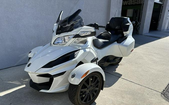 2018 Can-Am® Spyder® RT Limited Dark