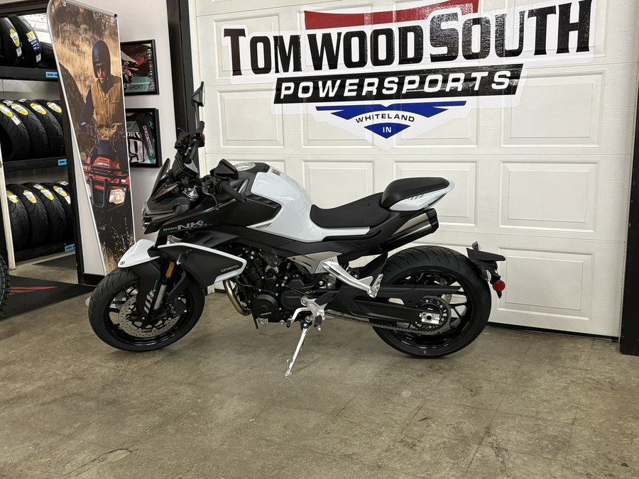 2026 CFMOTO 800NK