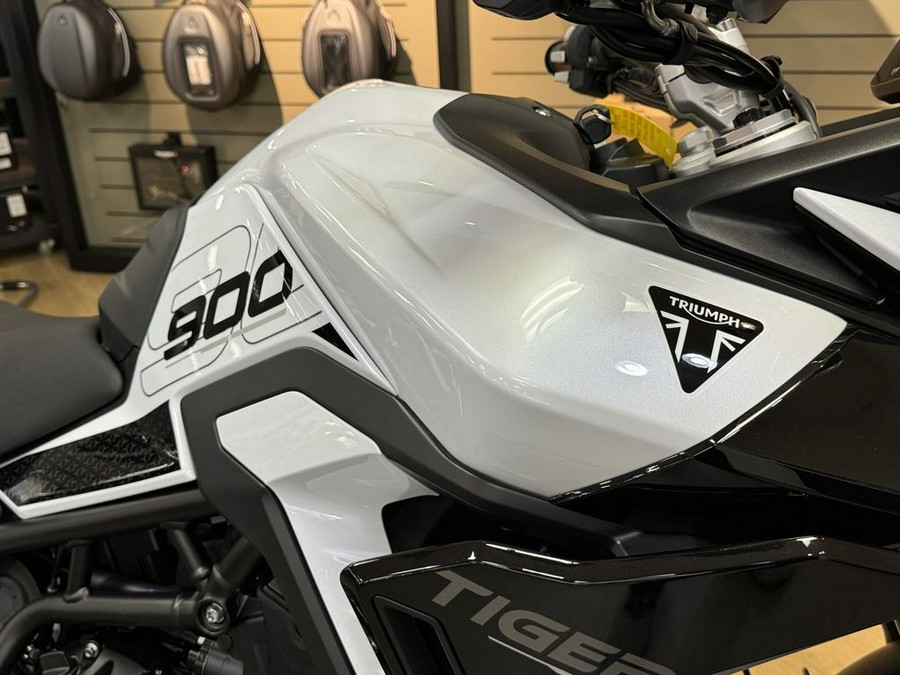 2024 Triumph Tiger 900 GT Snowdonia White / Sapphire Black