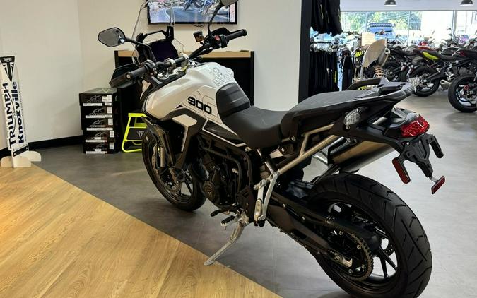 2024 Triumph Tiger 900 GT Snowdonia White / Sapphire Black