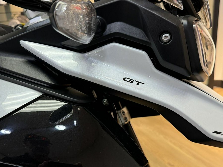 2024 Triumph Tiger 900 GT Snowdonia White / Sapphire Black