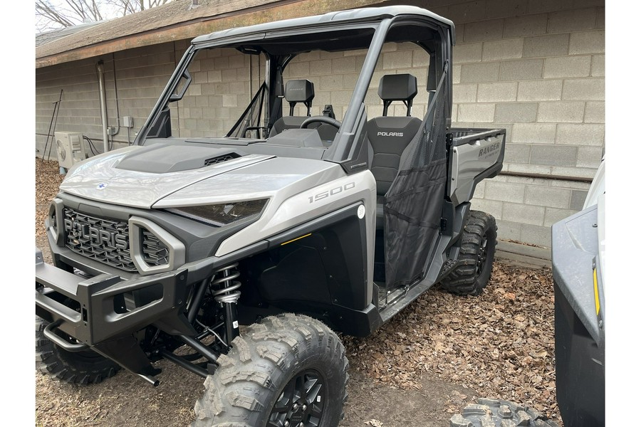 2024 Polaris Industries Ranger XD 1500 Premium 3 R24XAE1RBH