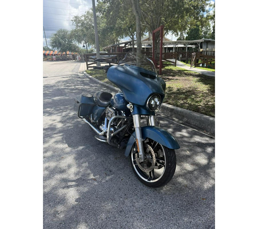 2014 Harley-Davidson® Street Glide® Billiard Teal