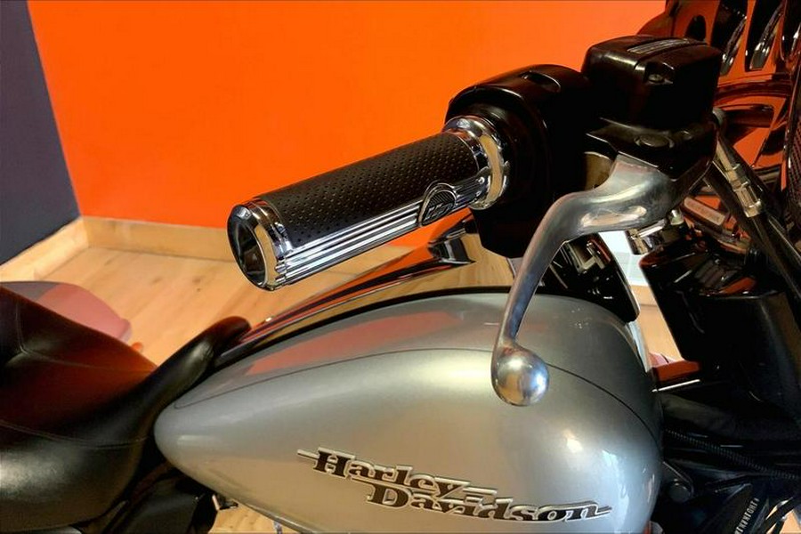 2015 Harley-Davidson® FLHXS - Street Glide® Special