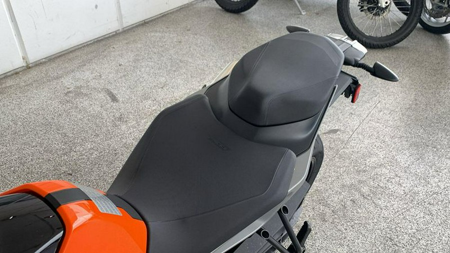 New 2024 KTM 790 DUKE