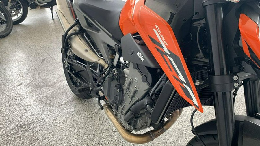 New 2024 KTM 790 DUKE