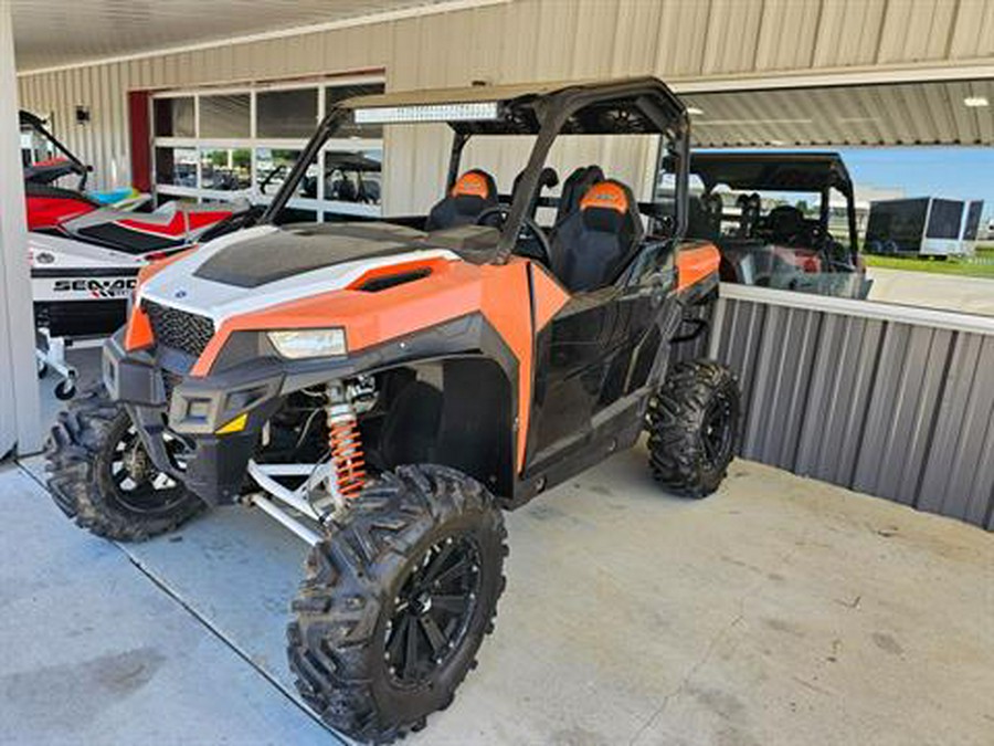 2016 Polaris General 1000 EPS Deluxe