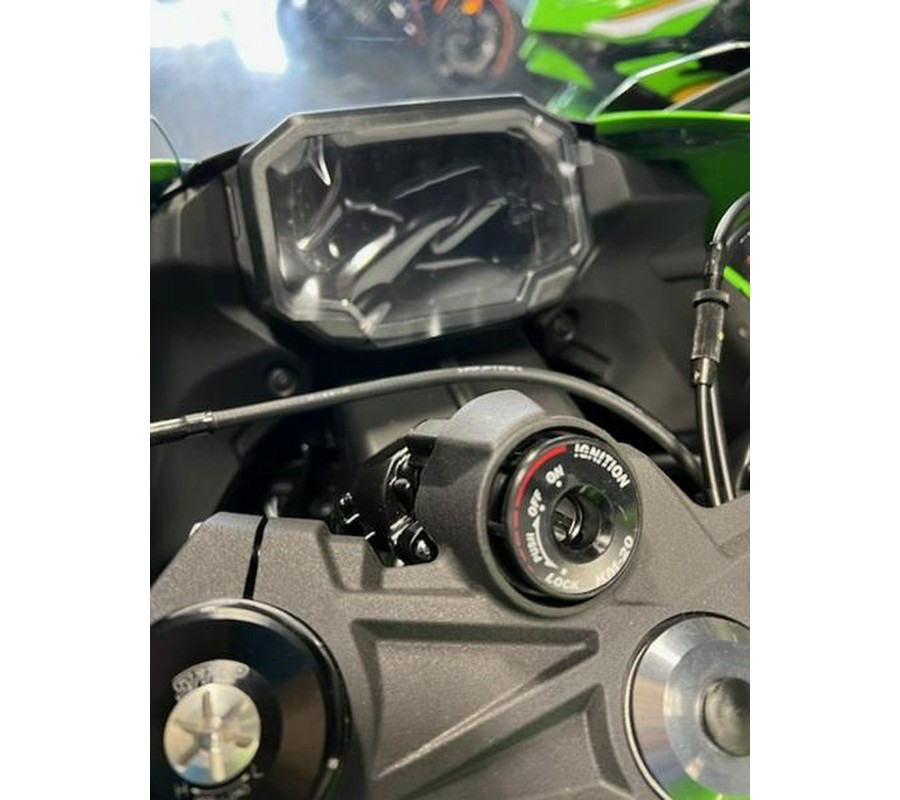 2025 Kawasaki Ninja® ZX™-6R ABS KRT Edition