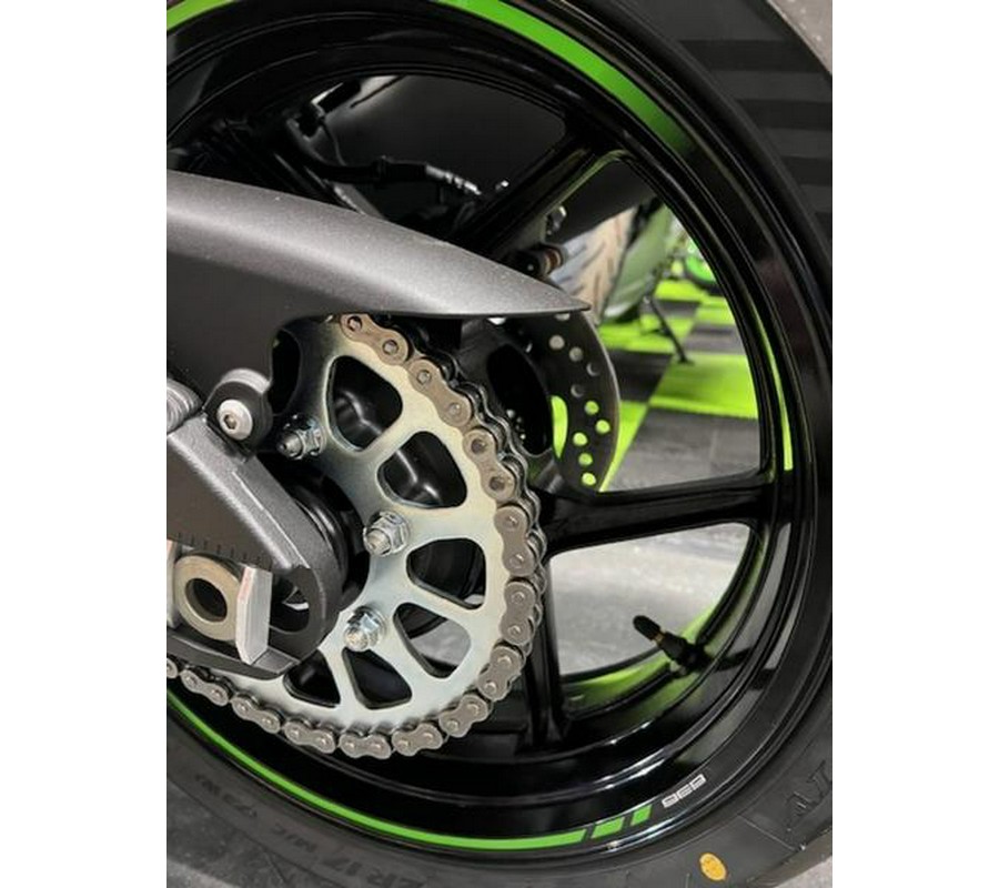 2025 Kawasaki Ninja® ZX™-6R ABS KRT Edition