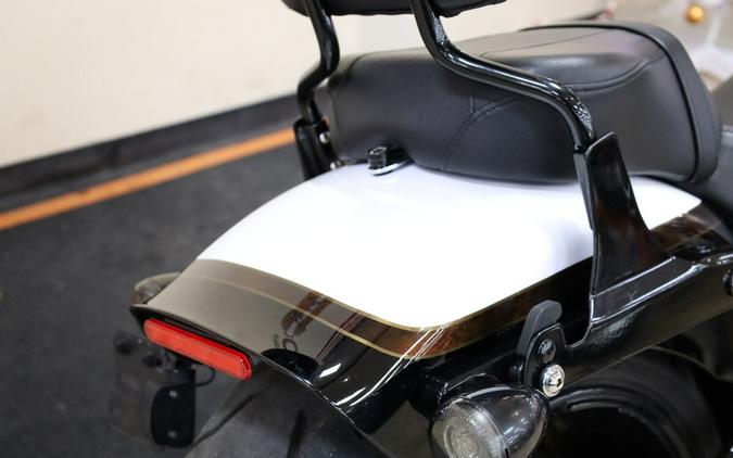 2017 Harley-Davidson® CVO™ Pro Street Breakout® White Gold Pearl & Starfire Black FXSE