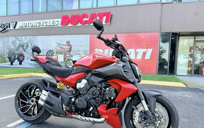 2024 Ducati Diavel V4 Red