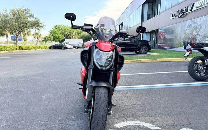 2024 Ducati Diavel V4 Red