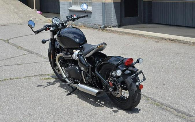 2024 Triumph Bonneville Bobber Jet Black/Ash Gray