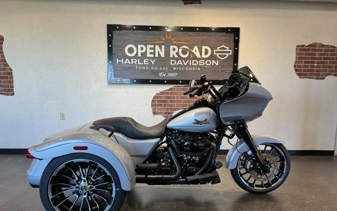 2023 Harley-Davidson Road Glide 3 Trike First Look [5 Fast Facts]